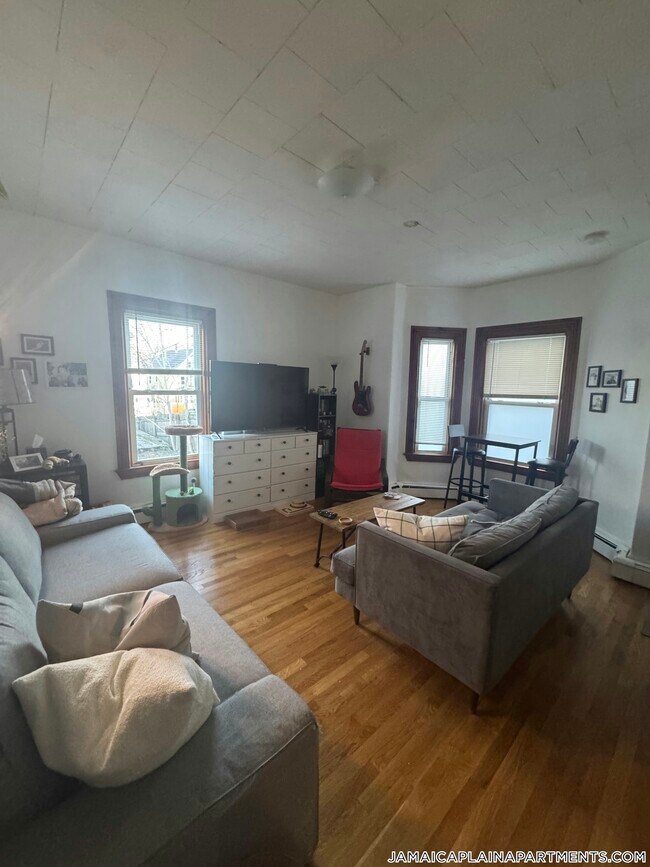 Building Photo - 3 Nira Ave