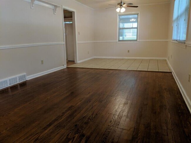Foto del edificio - 114 Wildwood Cir