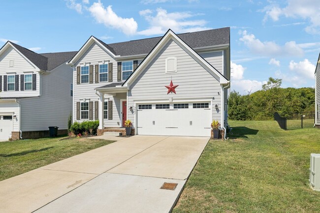 Foto del edificio - 5BR/3.5BA home offers stylish and function...