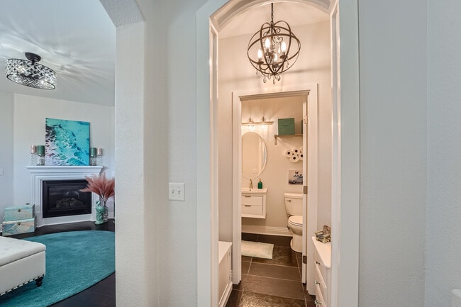 Foyer - 7363 Lowell Blvd