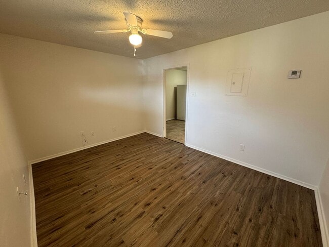 Building Photo - 715 N 20th St