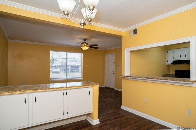 Foto del edificio - 4630 Southpark Dr
