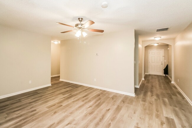 Foto del edificio - 1231 Brookstone Rd