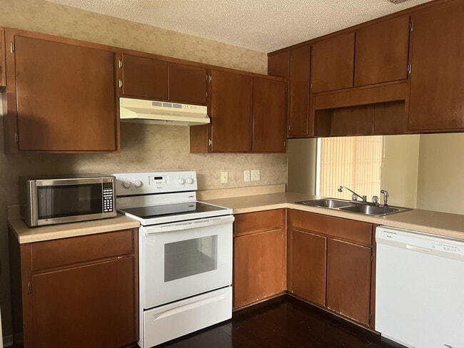 Foto del edificio - 103 Bridgemont Way