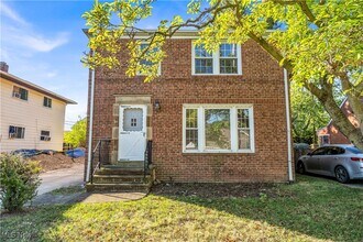Building Photo - 21550 Miller Ave