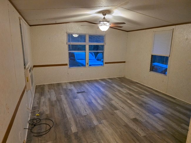 Building Photo - 90 Bud Rd