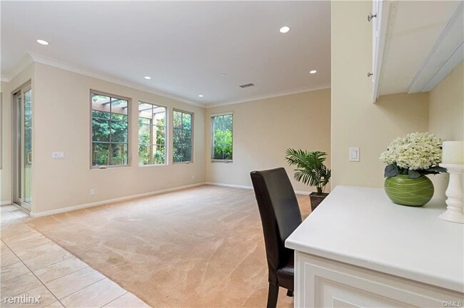 Building Photo - 3 br, 2.5 bath House - 88 Brindisi