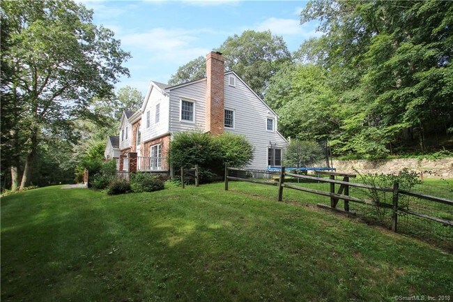 Building Photo - 10 Tranquility Dr