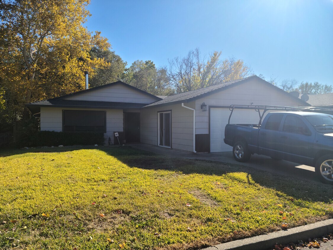 7017 Meadow Wood Trl, Redding, CA 96001 House Rental in Redding, CA