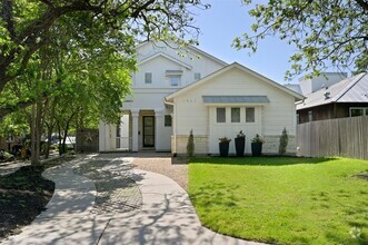 Building Photo - 1907 Travis Heights Blvd
