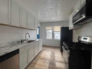 Building Photo - 4517 Bucyrus Ave