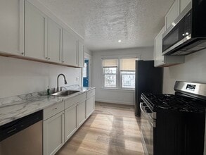 Building Photo - 4517 Bucyrus Ave