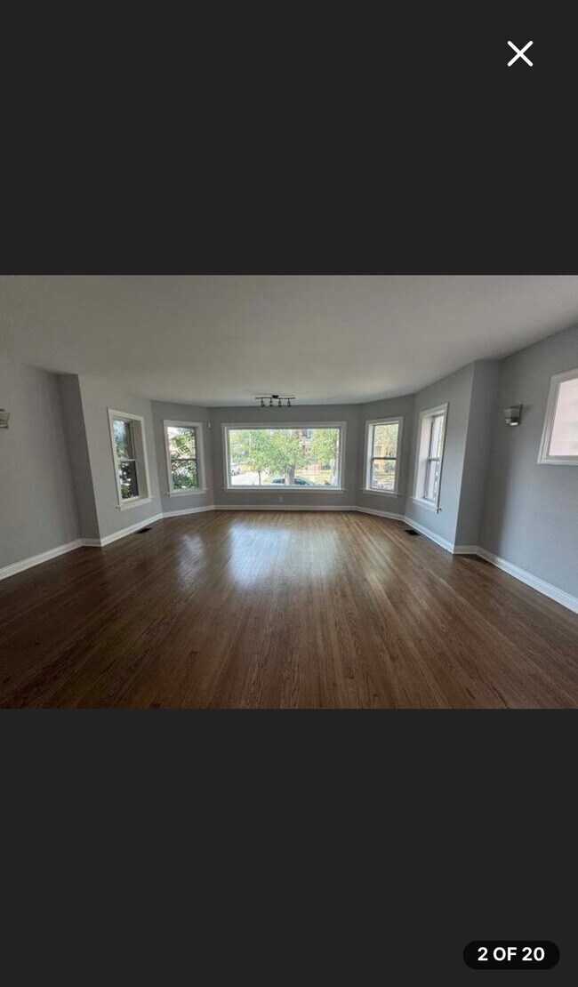 Foto del edificio - 7847 S Bennett Ave