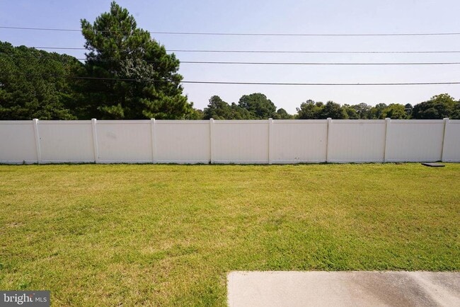 Building Photo - 421 Parkview Ct
