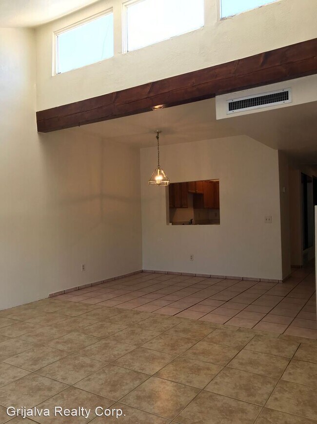 Building Photo - 3453 E Pima St