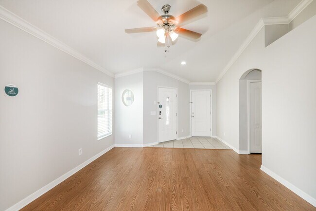 Foto del edificio - 18136 Cypress Bay Pkwy