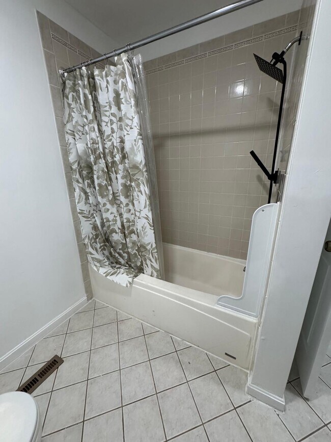 Foto del edificio - 1467 Charlestown Dr