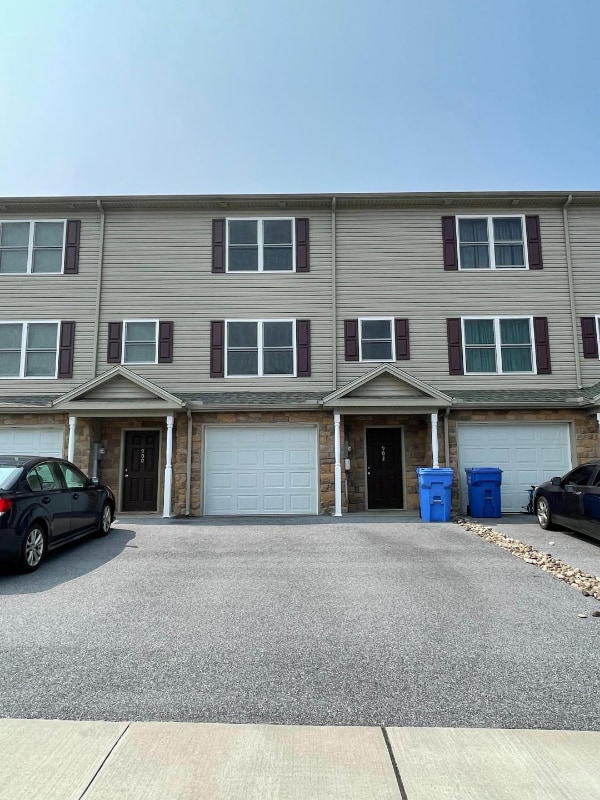 Primary Photo - 908 Gregs Dr