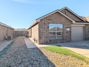 Building Photo - 1637 133rd St