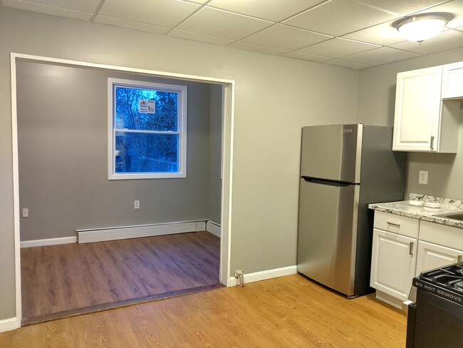 Building Photo - 86-88 Lawn Avenue