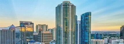 Building Photo - 100 E Las Olas Blvd