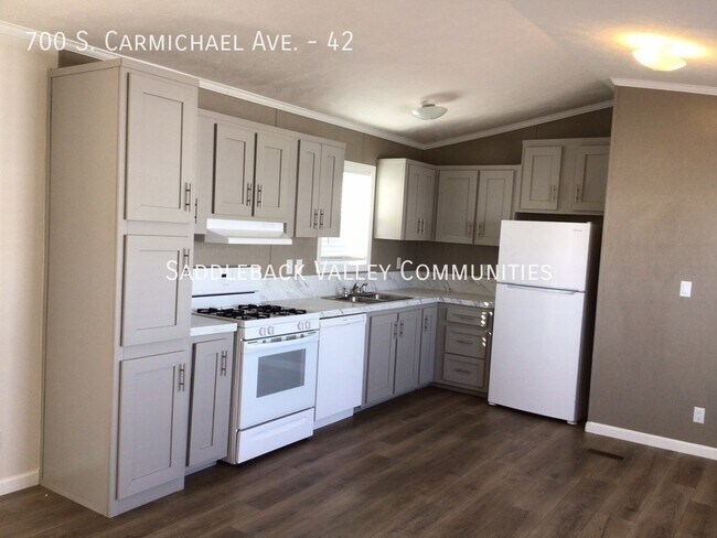 Foto del edificio - 700 S Carmichael Ave