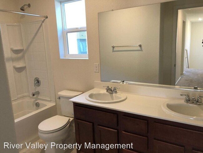 Building Photo - 4 br, 2.5 bath House - 5342 Pebble Banks Way
