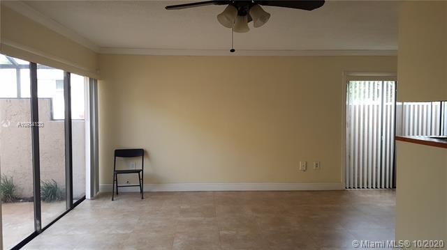 Building Photo - 15840 SW 90th Ct