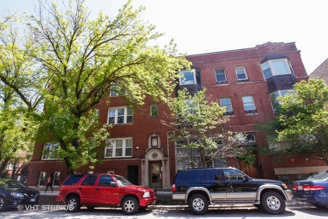 Primary Photo - 743 W Buckingham Pl