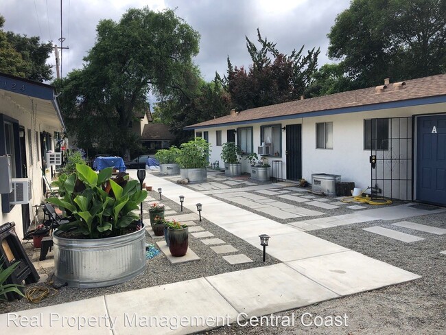 Building Photo - 7116 Sombrilla Ave