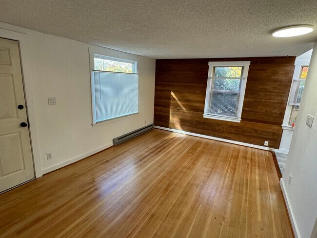 Foto del edificio - 2 Bedroom House in SE Eugene