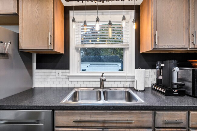 Foto del edificio - 1140 Trumbull Ave SE