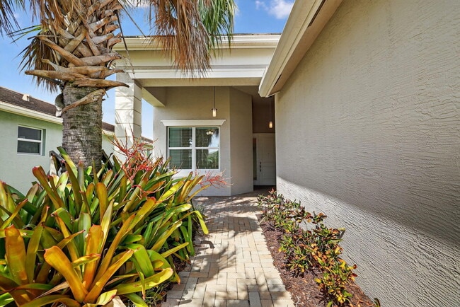 Building Photo - 11650 SW Moon River Way