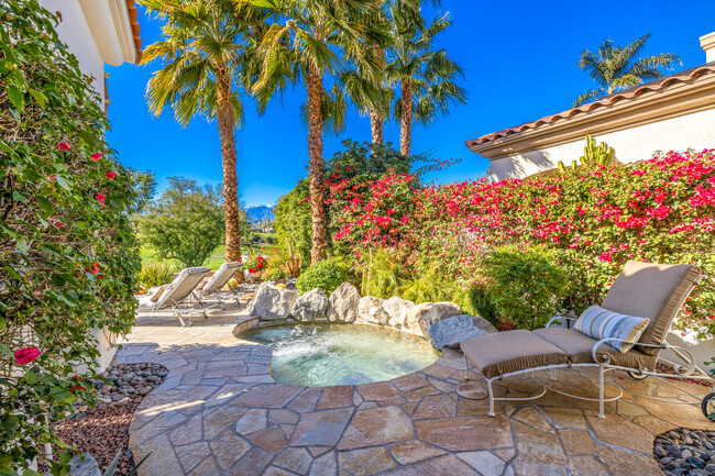 Foto del edificio - 701 Indian Ridge Dr