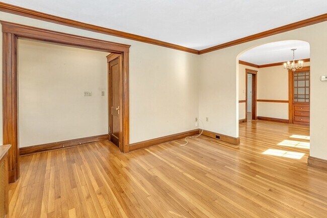 Building Photo - 278 Roslindale Ave