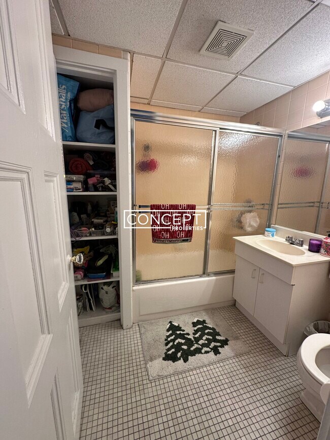 Building Photo - 62 Boylston St