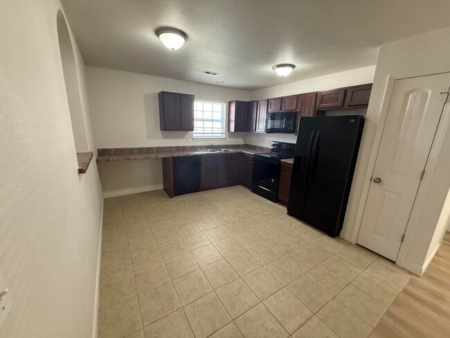 Building Photo - 7382 Noah Ct