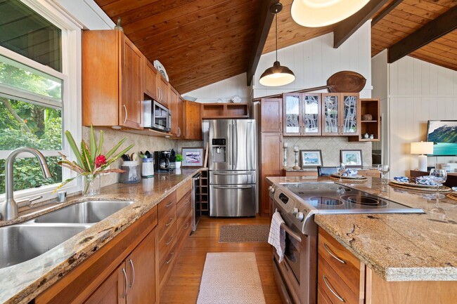 Building Photo - 10% Summer Special! North Shore Home w/ AC...