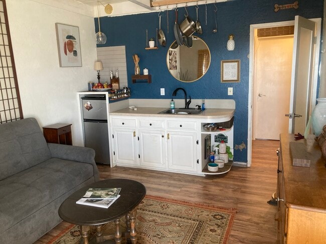 Building Photo - 3329 Panorama Dr