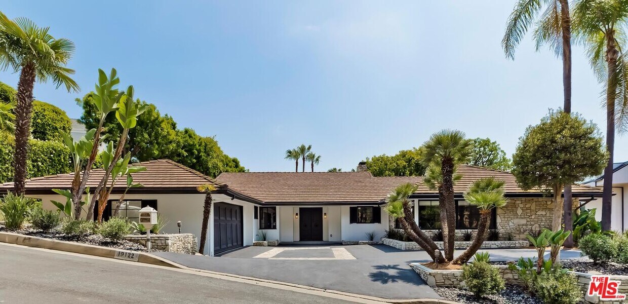 Primary Photo - 10122 Sunbrook Dr