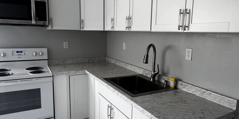 Primary Photo - 6th Avenue Apartments