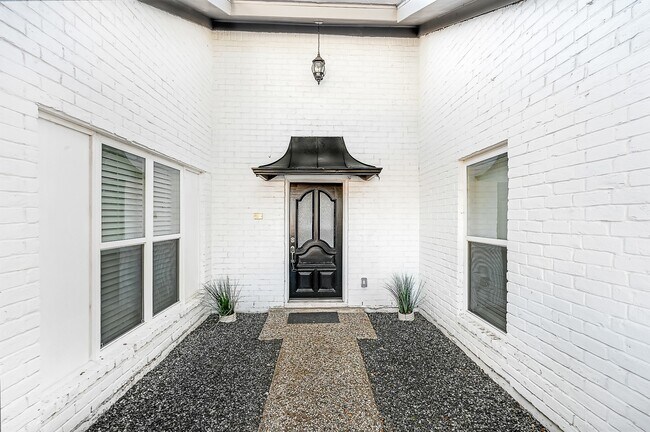 Foto del edificio - 10822 Bob White Dr