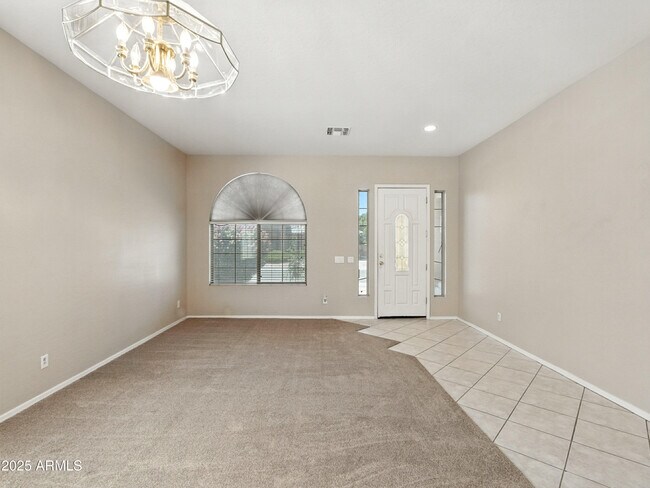 Foto del edificio - 541 N Scott Dr