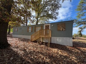 Building Photo - 87 Poplar Dr