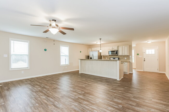 Building Photo - 49 Trl Pt Cir