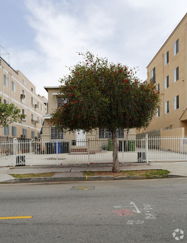 Foto del edificio - 914 S Harvard Blvd
