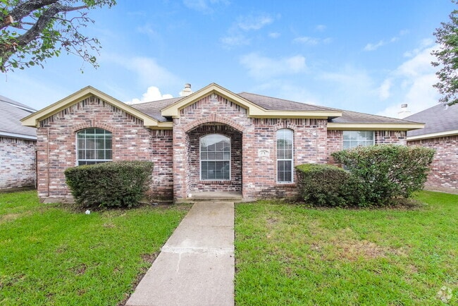 Building Photo - 2717 Bent Brook Dr