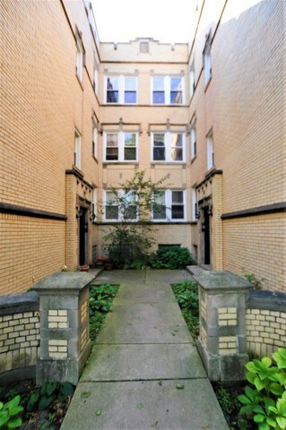 Building Photo - 6312 N Fairfield Ave