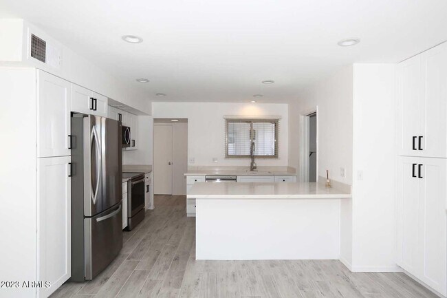 Foto del edificio - 8537 E Rovey Ave