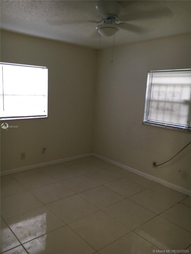 Foto del edificio - 1601 NW 7th Pl